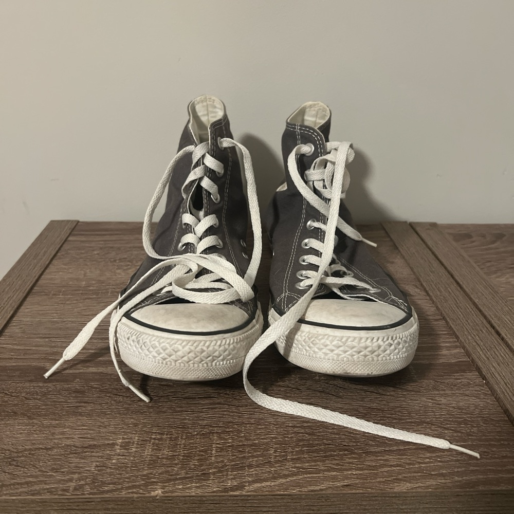 Men’s converse high top size 10